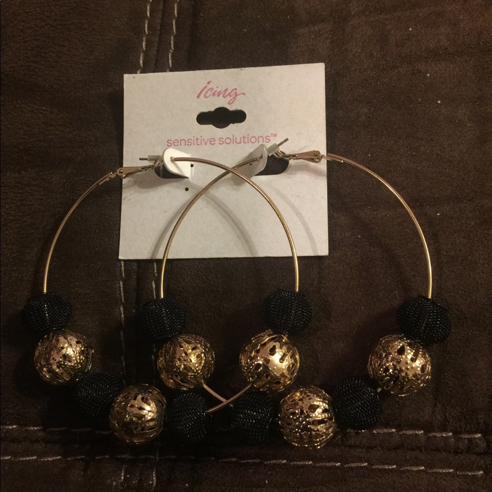 Beautiful Black and Gold Basketball Wives earrings
